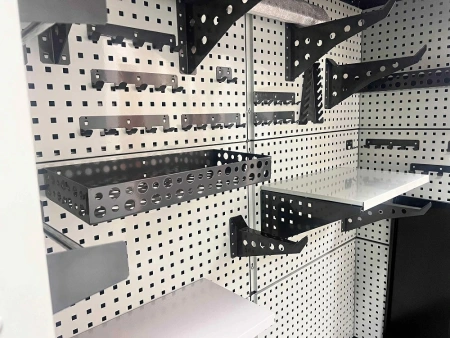 Шкаф роллетный, трехсекционный 1500х5550х600 от компании Абсолют