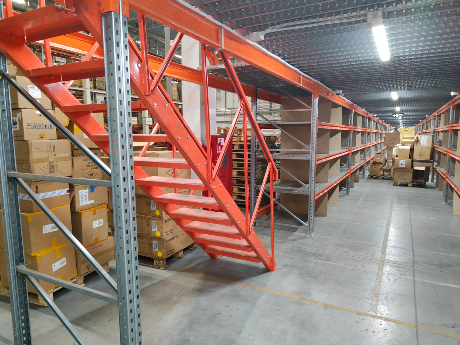 Мезонин на базе паллетных стеллажей