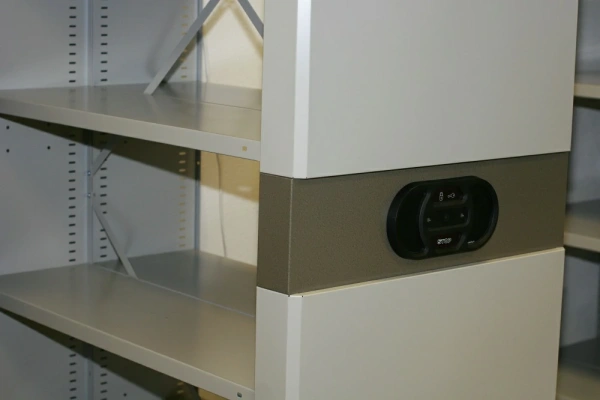 Стеллаж мобильный архив с электронным управлением